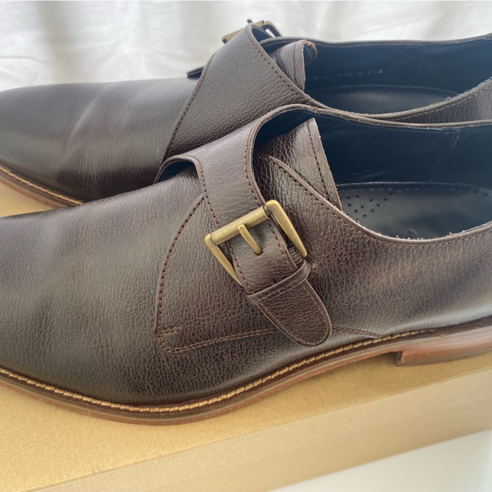 Men’s Cole Haan leather dress shoe, size -11.5, Nike air